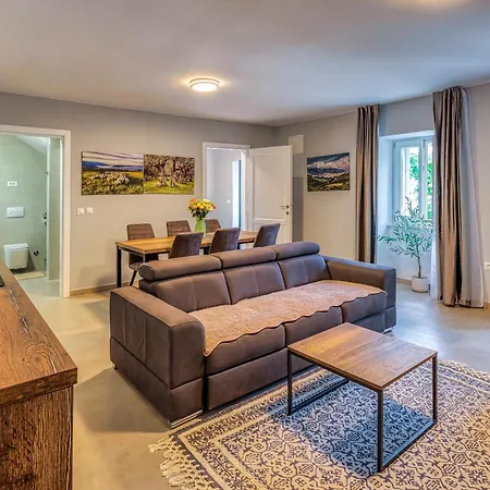 Neu Stilvolle Im Zentrum Von Krk Nahe Apartment