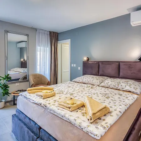 Apartment Neu Stilvolle Im Zentrum Von Krk Nahe