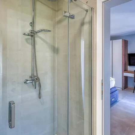 Apartment Neu Stilvolle Im Zentrum Von Krk Nahe *