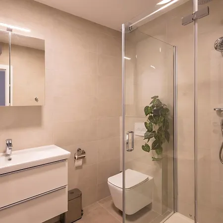 Apartment Neu Stilvolle Im Zentrum Von Krk Nahe Krk Town
