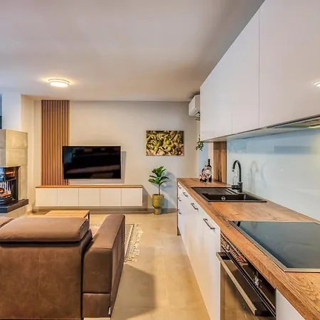 Apartment Neu Stilvolle Im Zentrum Von Krk Nahe Krk Town