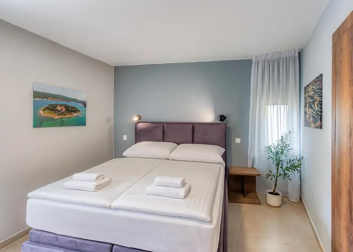 Neu Stilvolle Im Zentrum Von Krk Nahe Krk Town