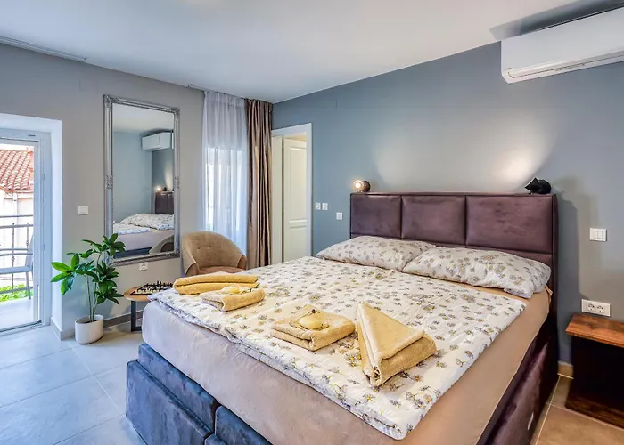 Apartment Neu Stilvolle Im Zentrum Von Krk Nahe