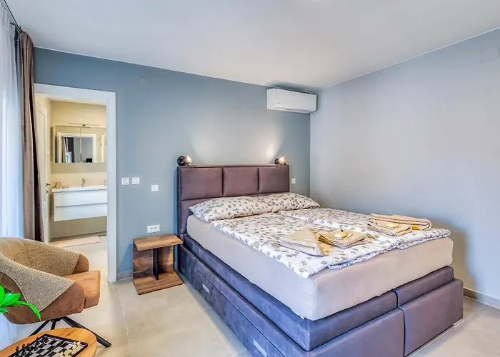 Neu Stilvolle Im Zentrum Von Krk Nahe Apartment